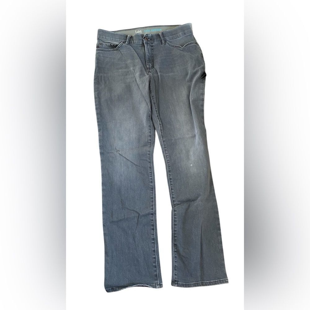 Lee Modern Series Women’s Total Freedom Straight Leg Jeans